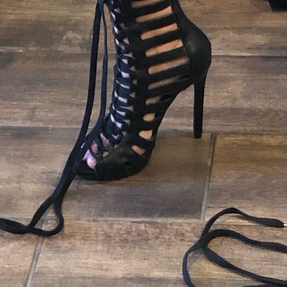 Steve Madden Lace-up Heels (Size 7)